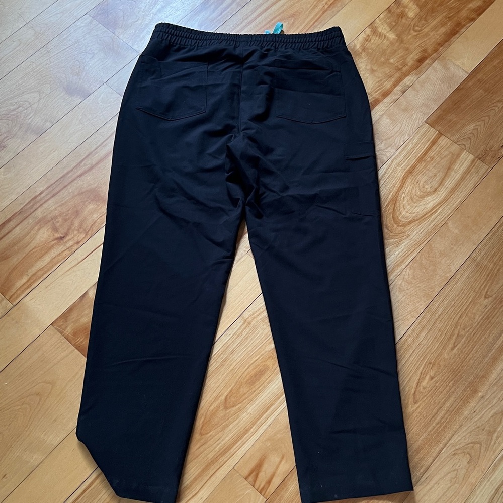 Women’s Black Garde Malade scrub pants with Teal Accents - Picture 5 of 6